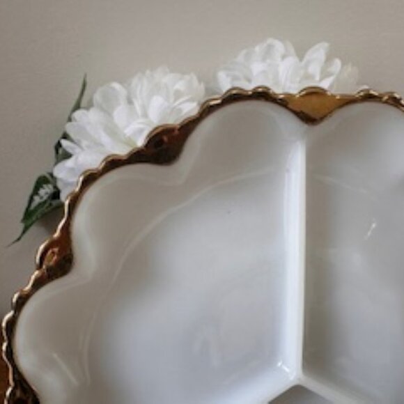 Vintage Milk Glass Devilled Egg Plate and Divided Tray Set Gold Trim Scalloped E - Picture 5 of 7